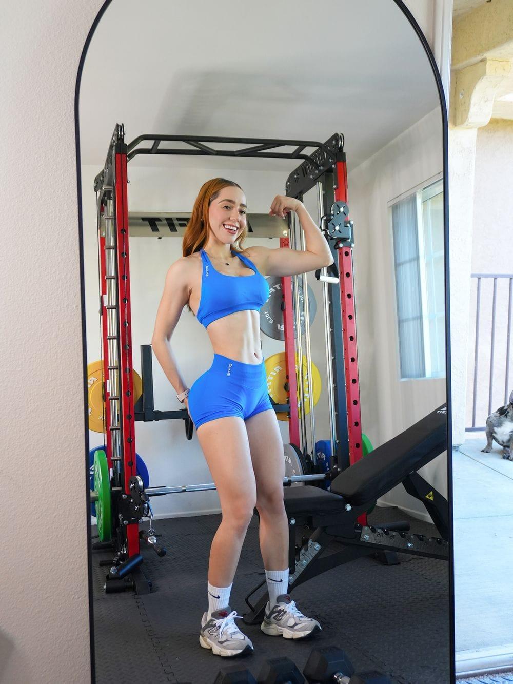 Julissa Villanueva entrenando — foto genérica, no es portada oficial de esta guía